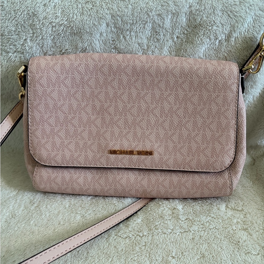 Michael Kors Blush Pink crossbody Bag